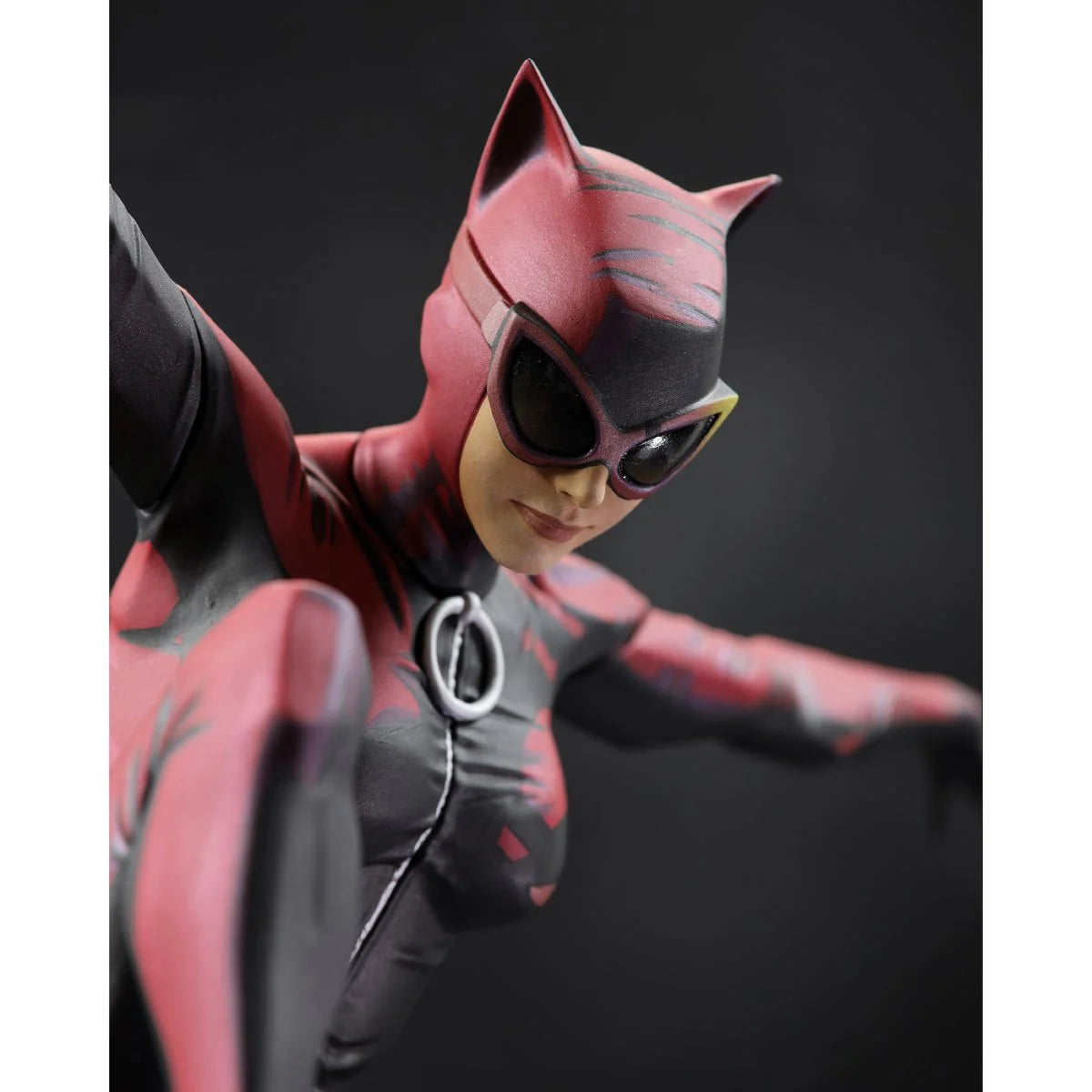 Mcfarlane Dc Direct: Designer Series - Catwoman By Jock Resina Escala 1/6