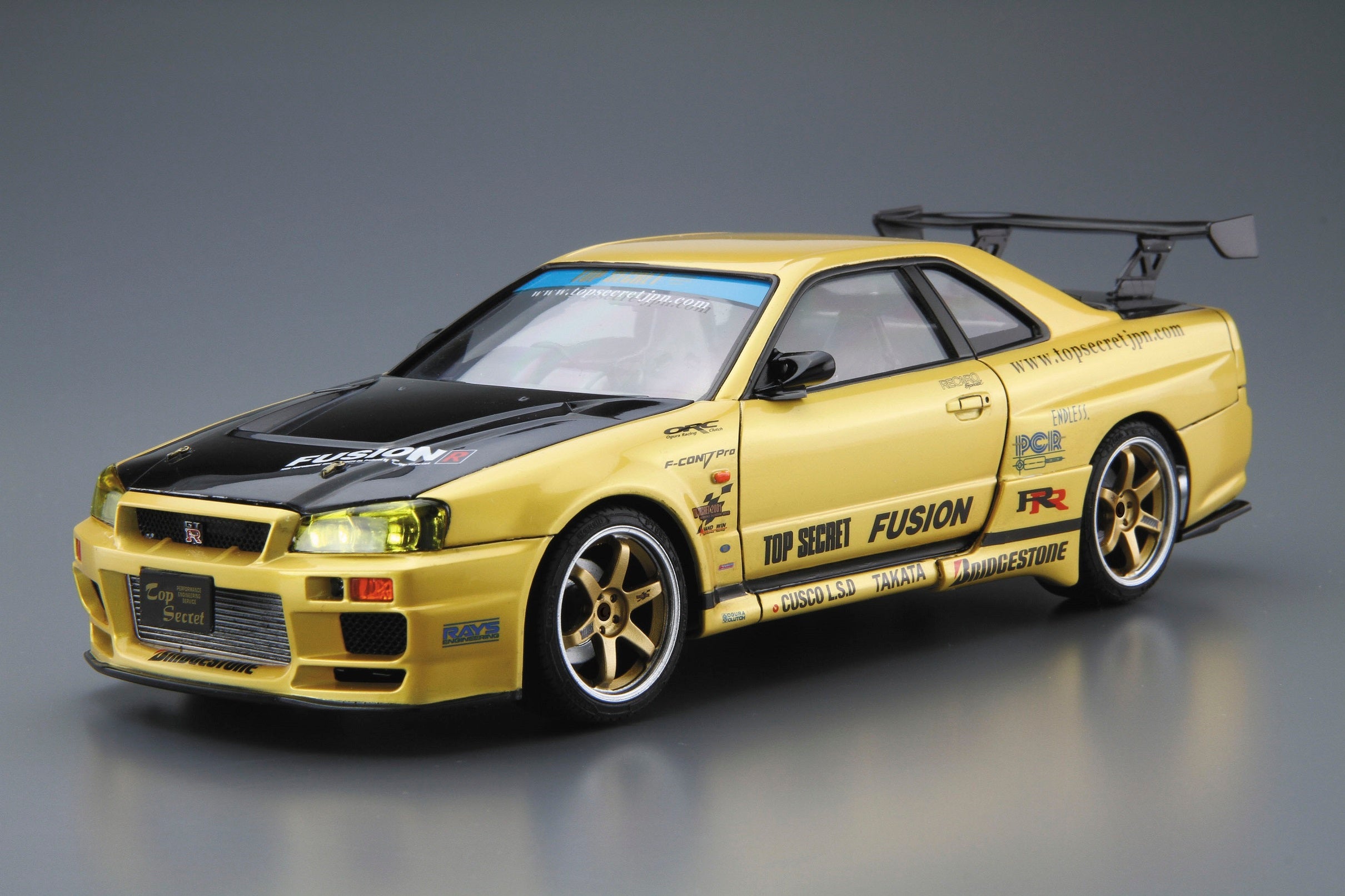 Aoshima Model Kits: Nissan - Topsecret Bnr34 Skyline Gt R 02 Escala 1/24