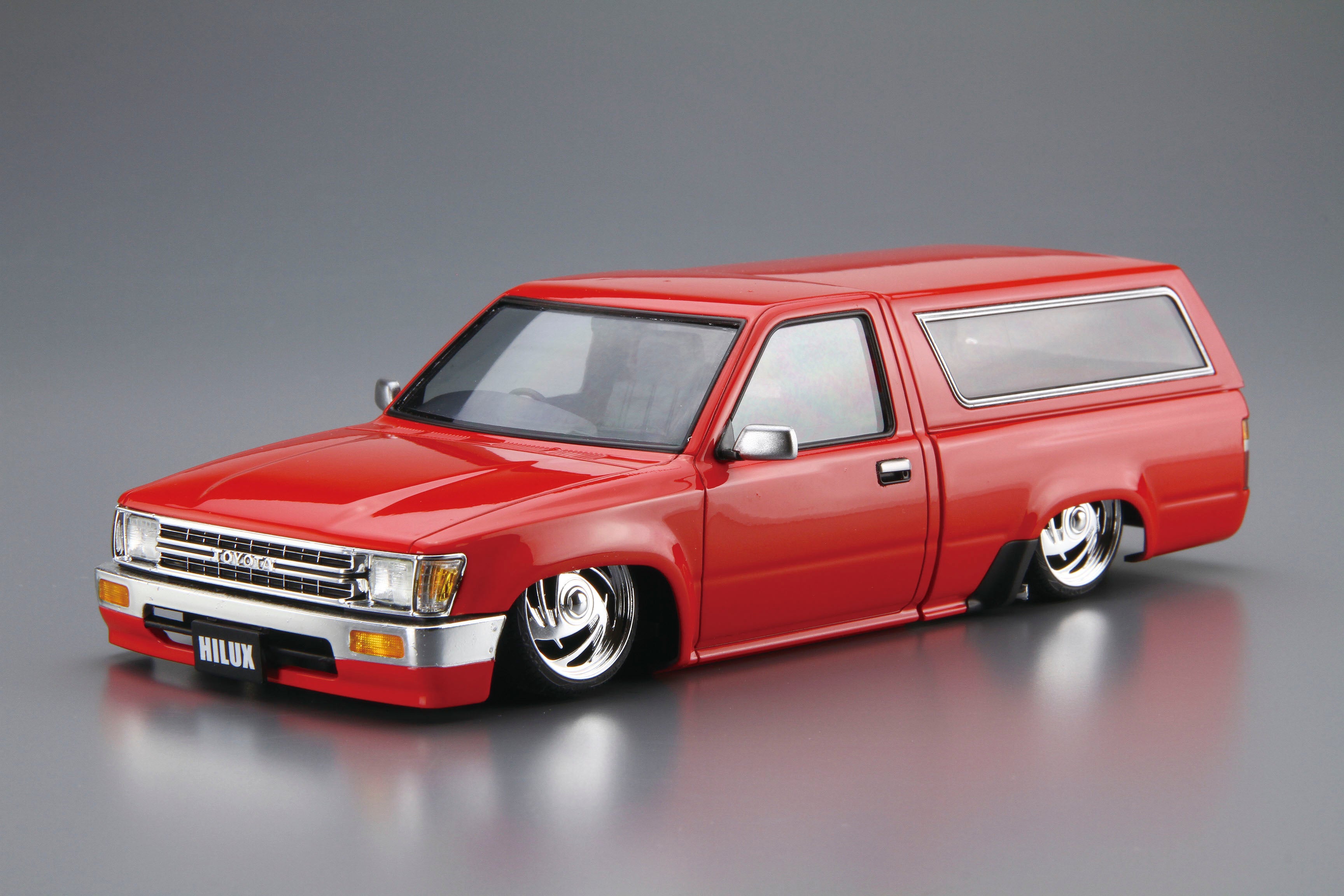 Aoshima Model Kits: Toyota - Yn86 Hilux New Old School 95 Escala 1/24