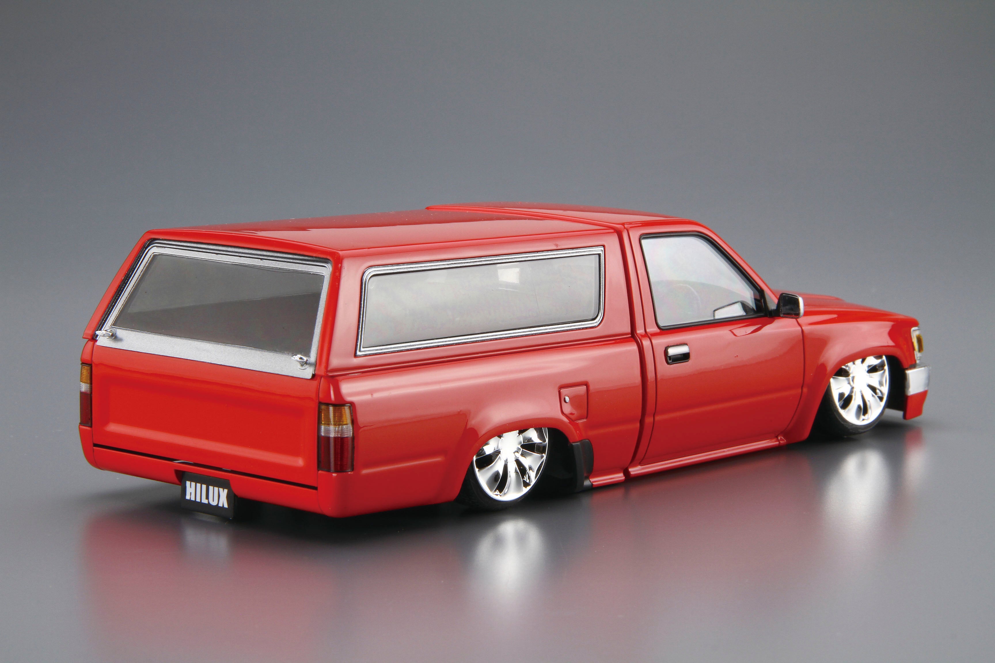 Aoshima Model Kits: Toyota - Yn86 Hilux New Old School 95 Escala 1/24