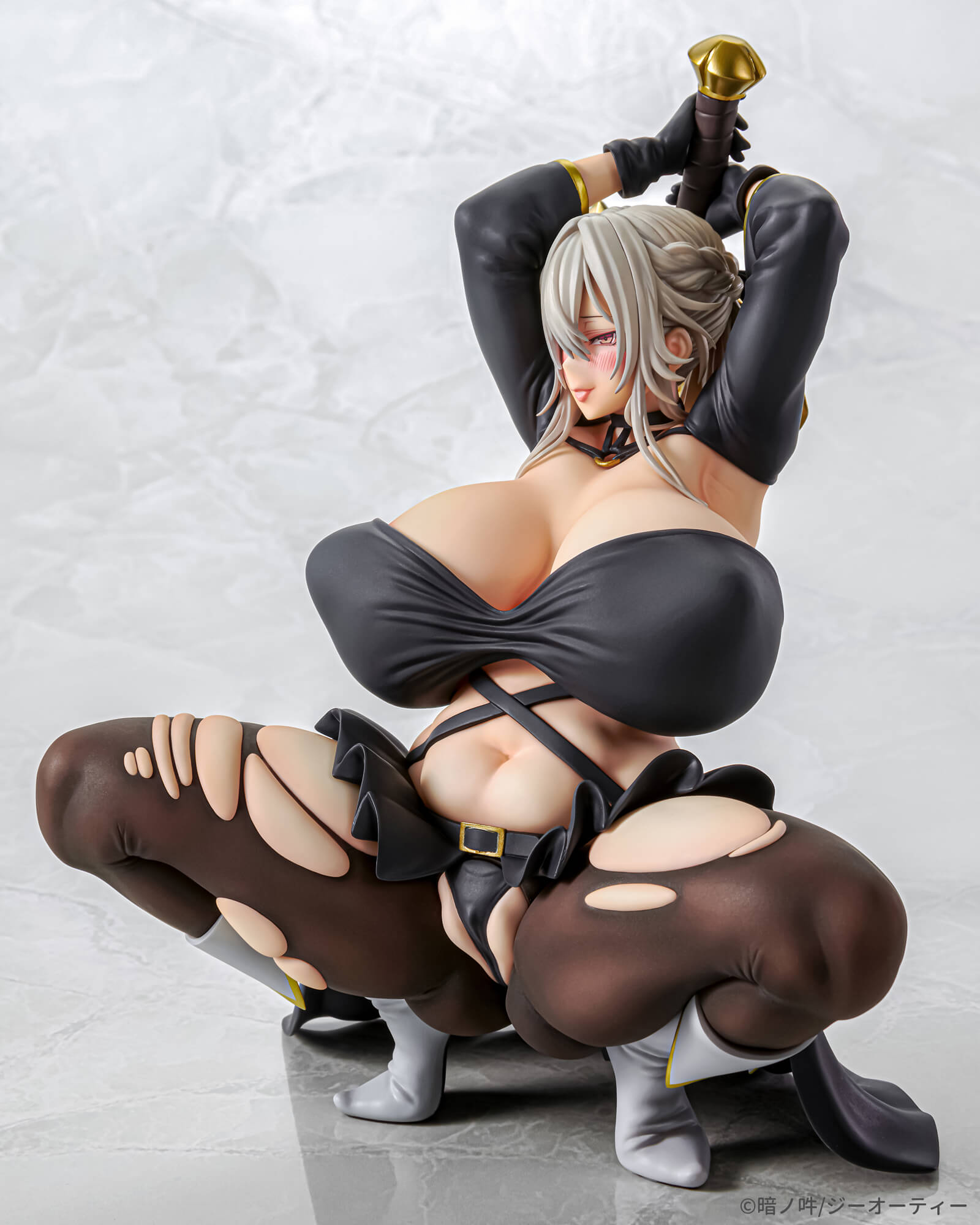 Q Six Scale Figure: Harem Quest Me, Beauty, Boobs, And Otherworldly Carnal Life - Noir Escala 1/5