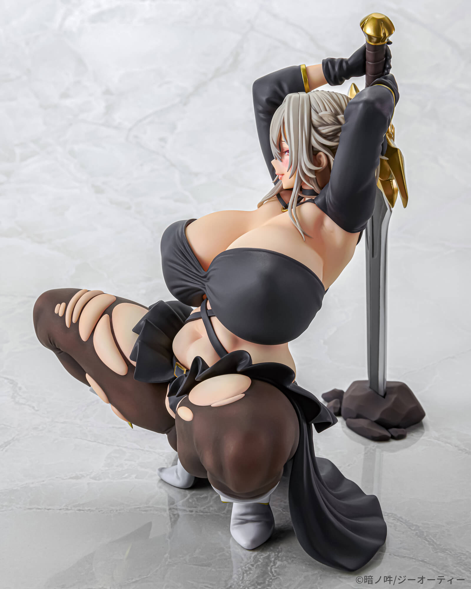 Q Six Scale Figure: Harem Quest Me, Beauty, Boobs, And Otherworldly Carnal Life - Noir Escala 1/5