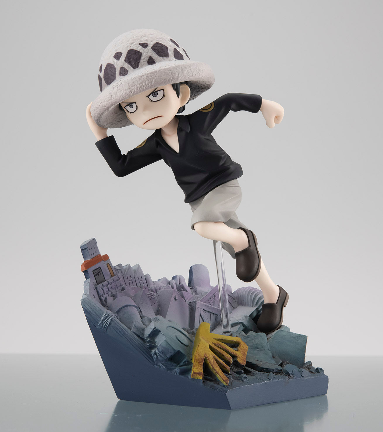 Megahouse Figures Gem Series: One Piece - Trafalgar Law Run Run Run