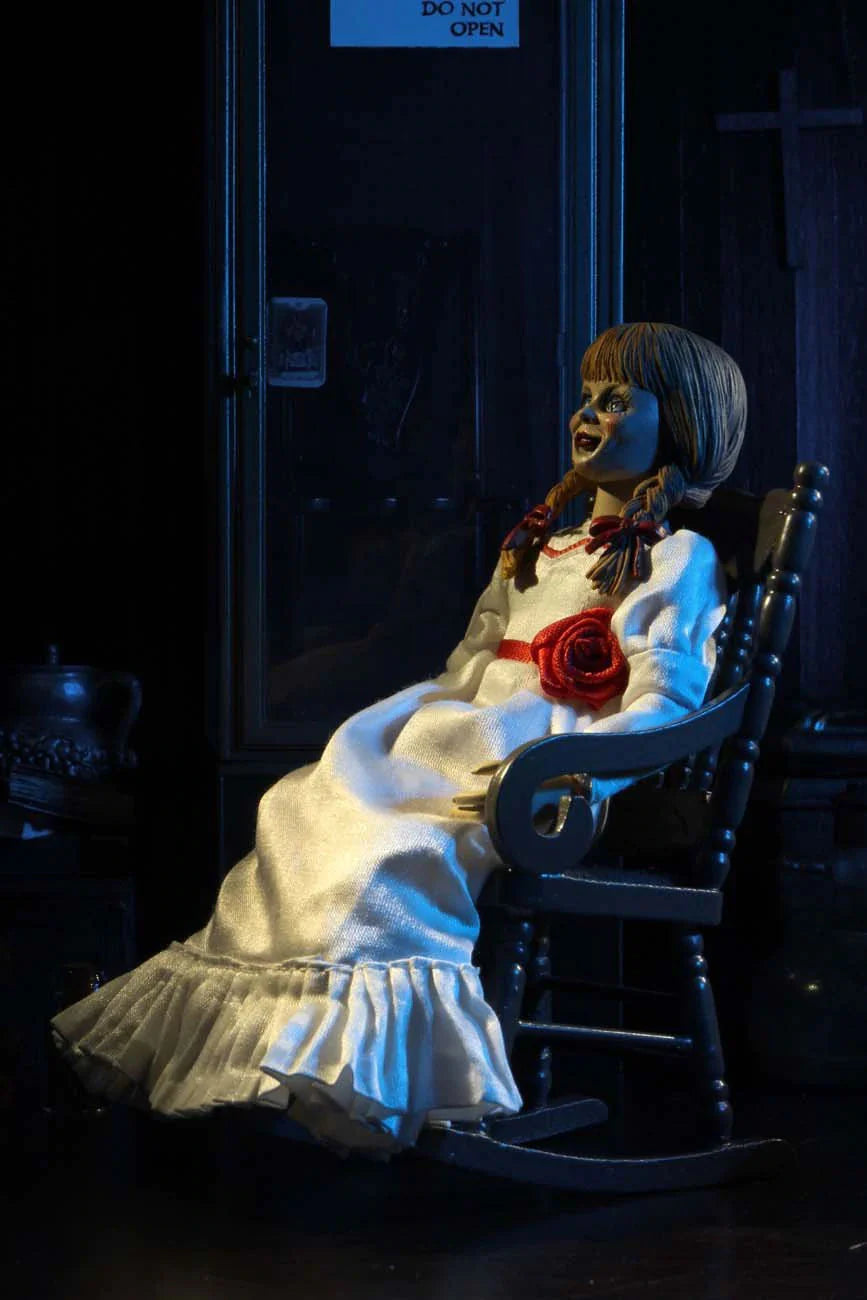 NECA Figura de Acccion Vestida: Anabelle - Muñeca Anabelle 8 Pulgadas