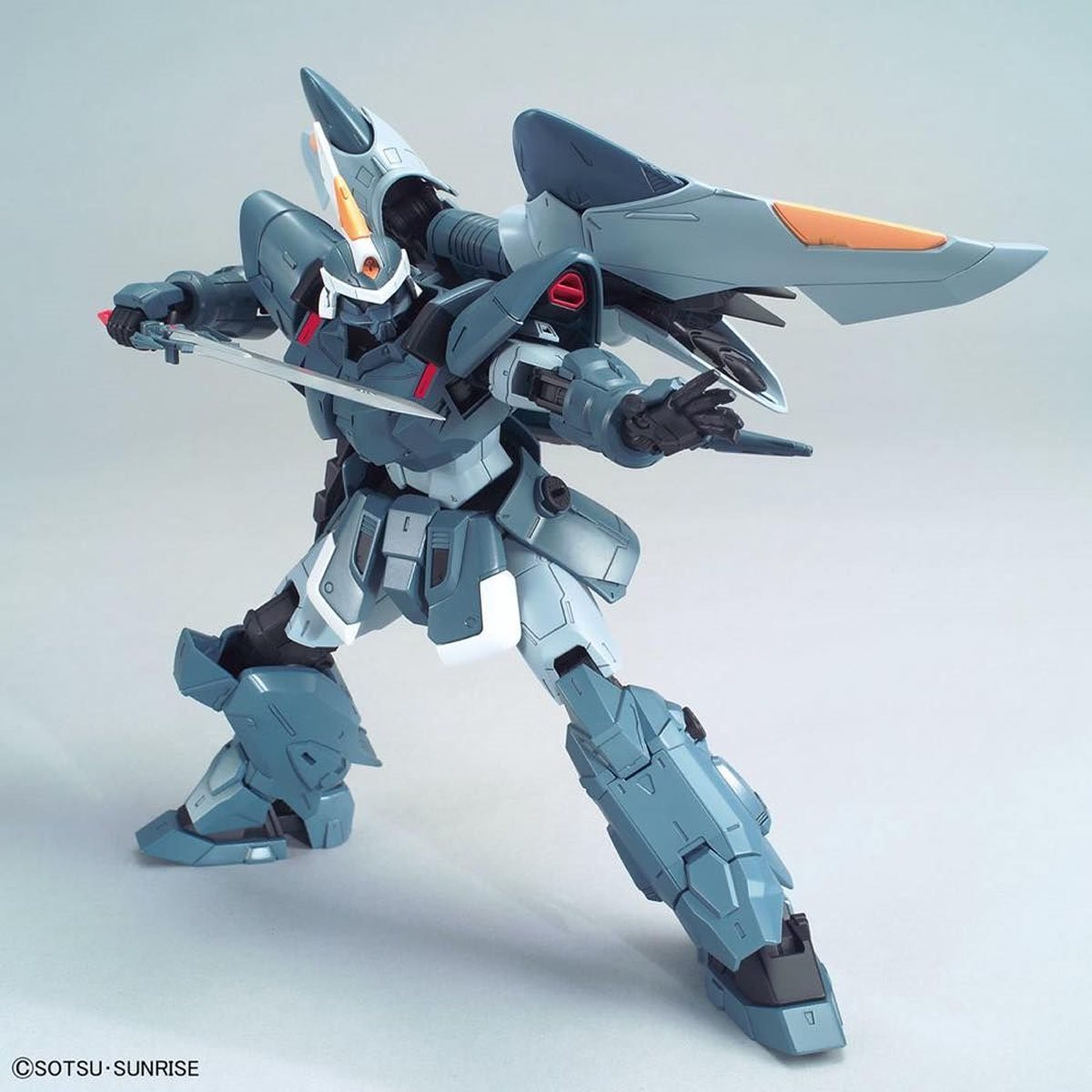 Bandai Hobby Gunpla Master Grade Model Kit: Mobile Suit Gundam SEED - ZGMF 1017 GINN  Escala 1/100 Kit De Plastico