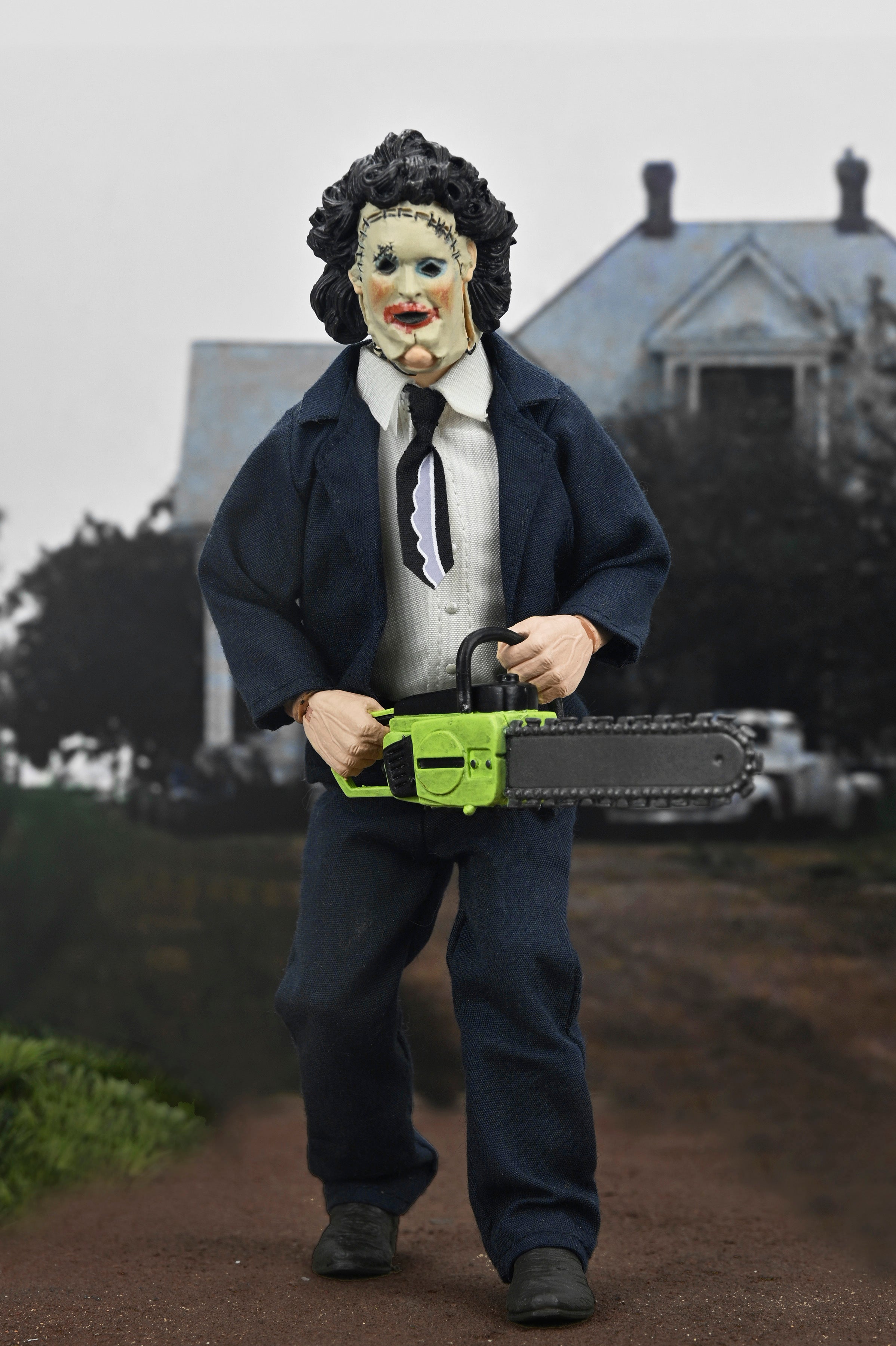 NECA Figura de Accion Vestida: La masacre de Texas 50 Aniversario - Leatherface con Mascara de Mujer 8 Pulgadas