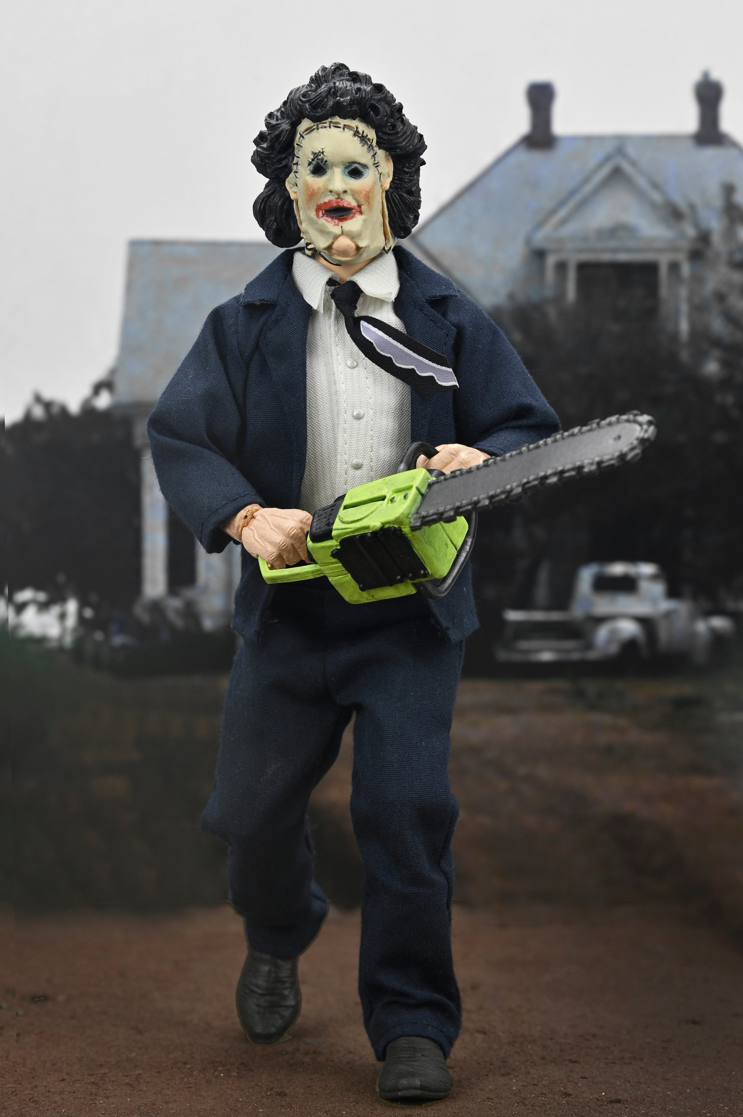 NECA Figura de Accion Vestida: La masacre de Texas 50 Aniversario - Leatherface con Mascara de Mujer 8 Pulgadas