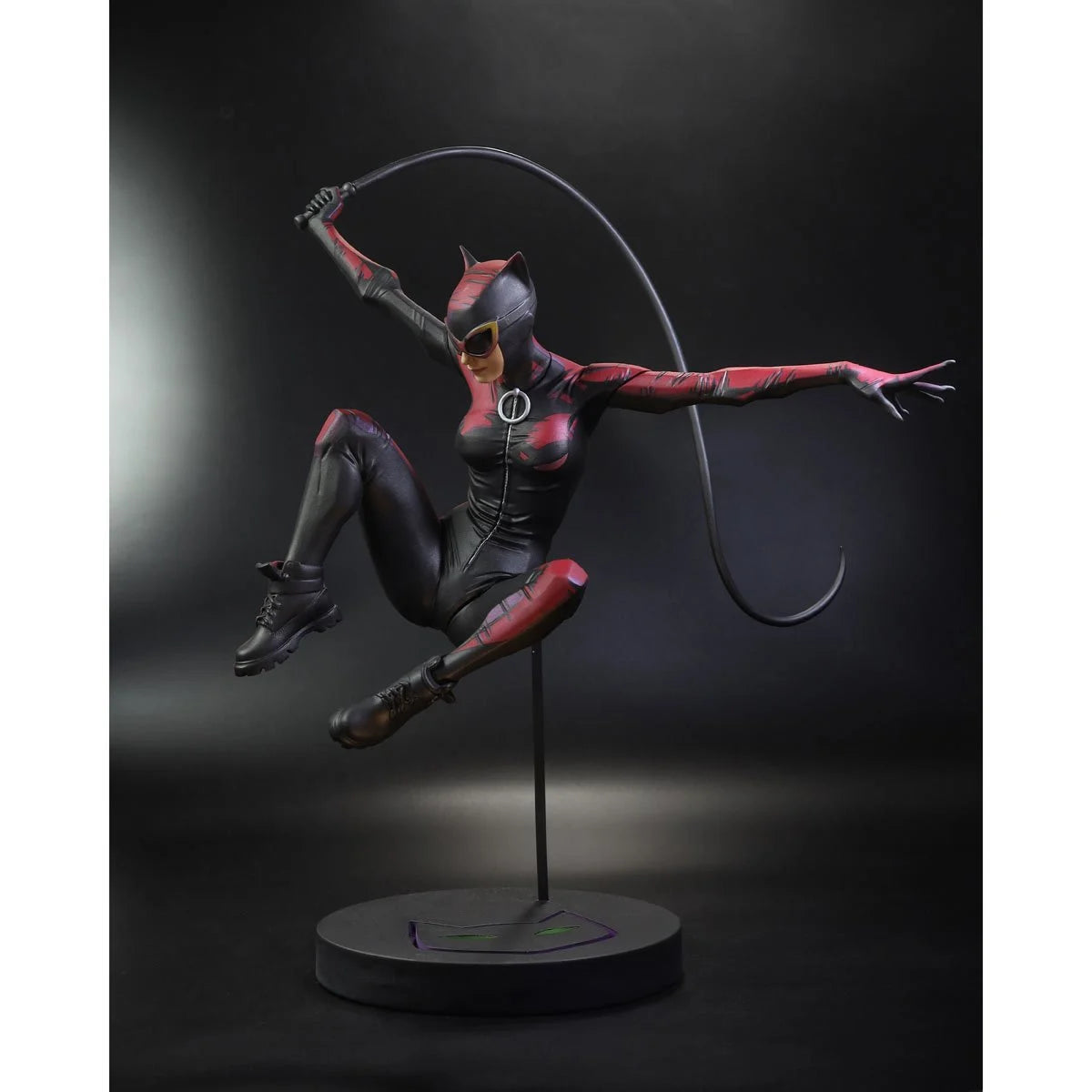 Mcfarlane Dc Direct: Designer Series - Catwoman By Jock Resina Escala 1/6