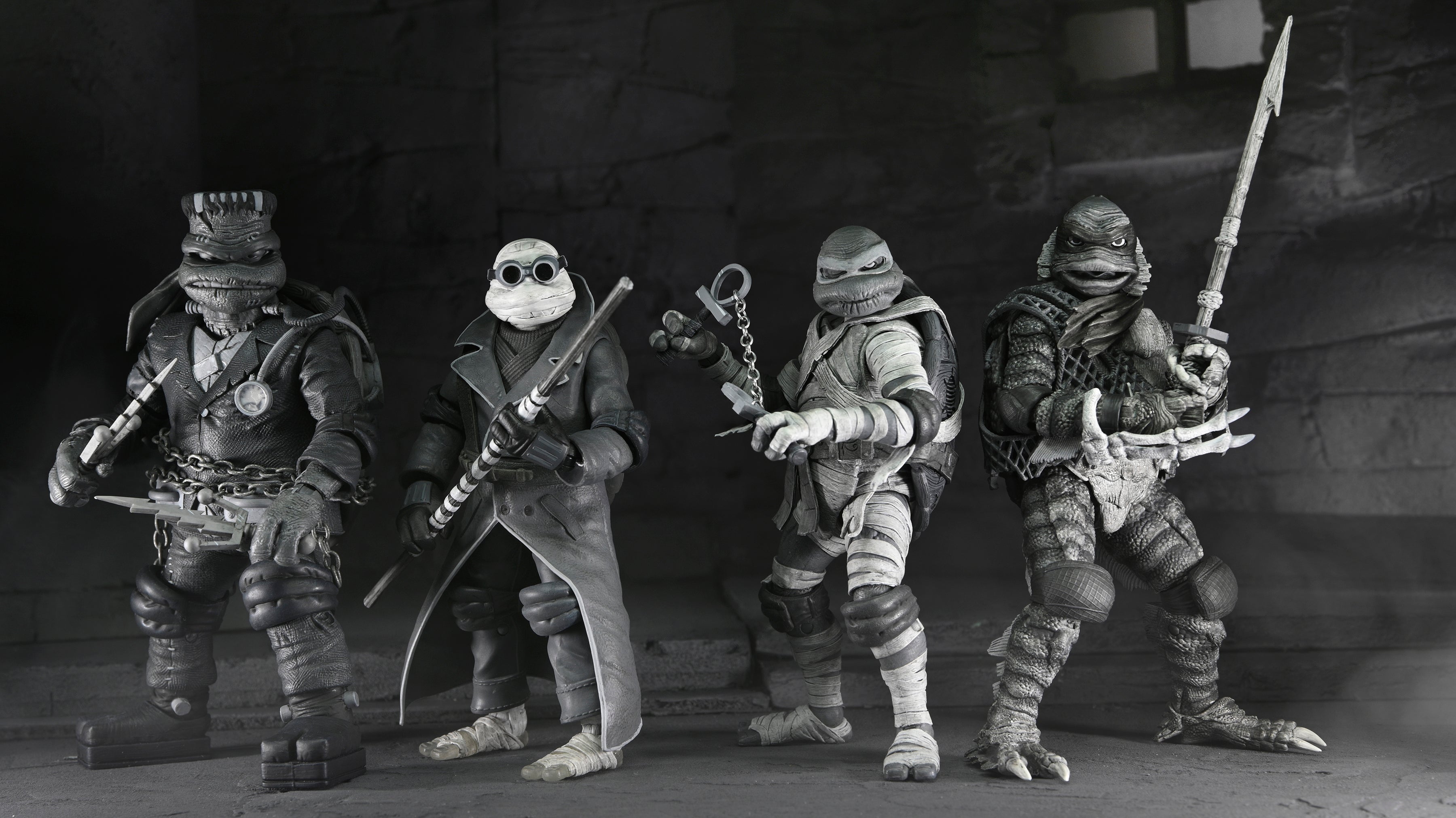 NECA Figura de Accion: Universal Monsters x TMNT - Tortugas En Blanco Y Negro 4 Pack 7 Pulgadas