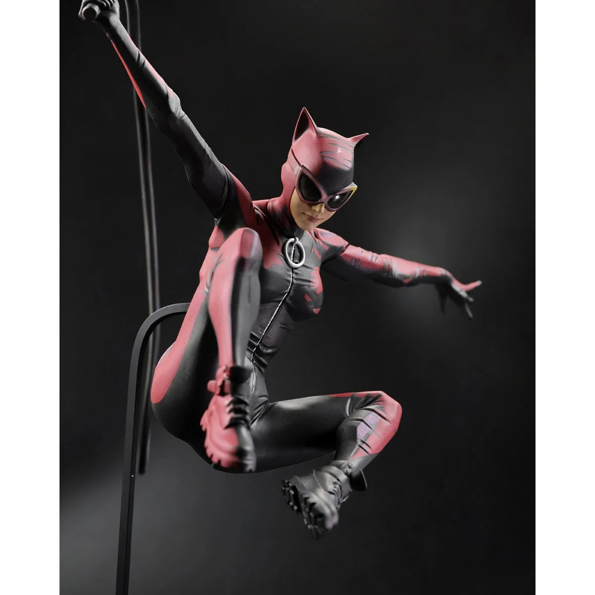 Mcfarlane Dc Direct: Designer Series - Catwoman By Jock Resina Escala 1/6