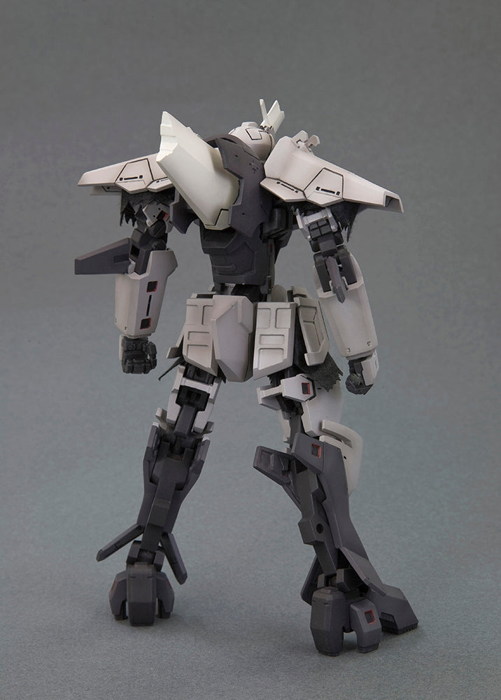 Kotobukiya: Broken Blade - Delphine Kit De Plastico Escala 1/60