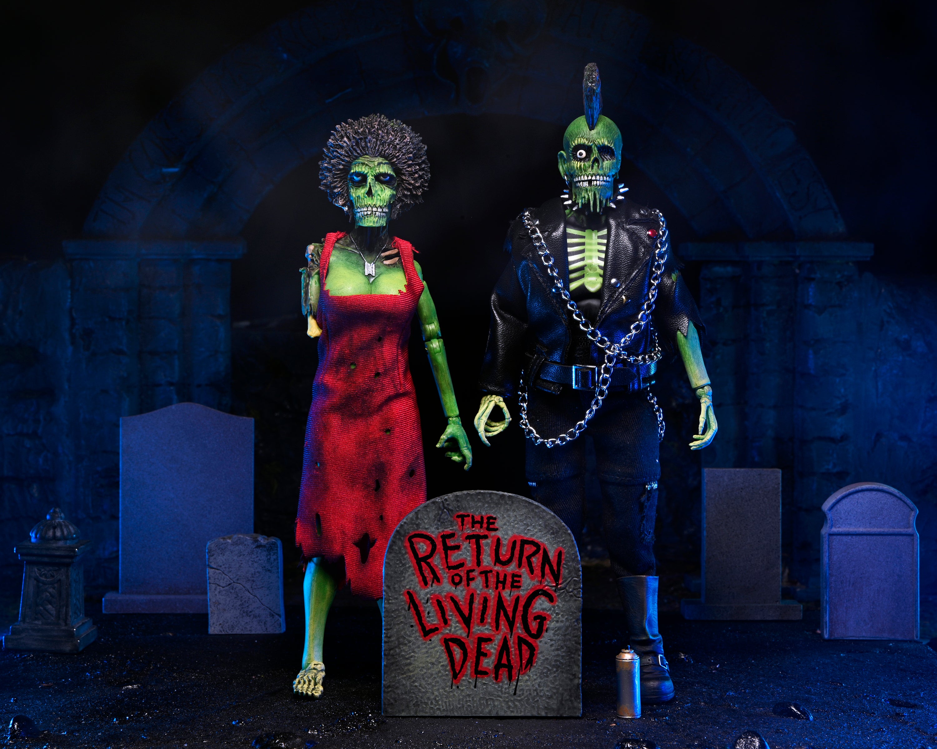 NECA Figura de Accion Vestida: El Regreso De Los Muertos Vivientes - Trash y Suicide 8 Pulgadas 2 Pack