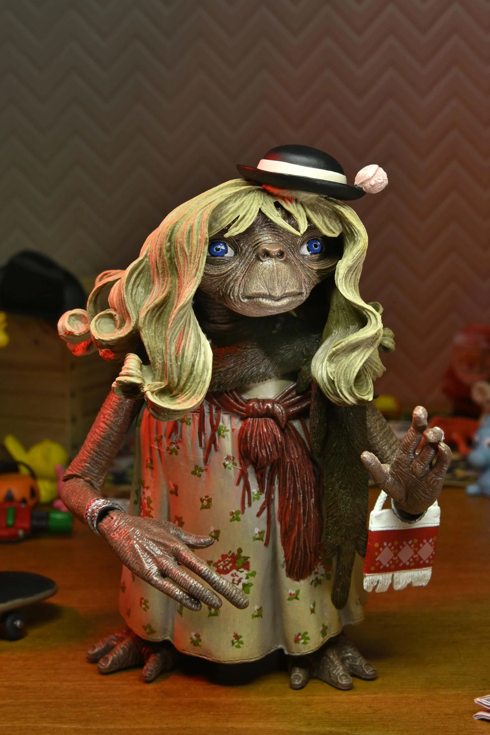 NECA Figura de Accion Ultimate: ET 40 Aniversario - ET Disfrazado 7 Pulgadas