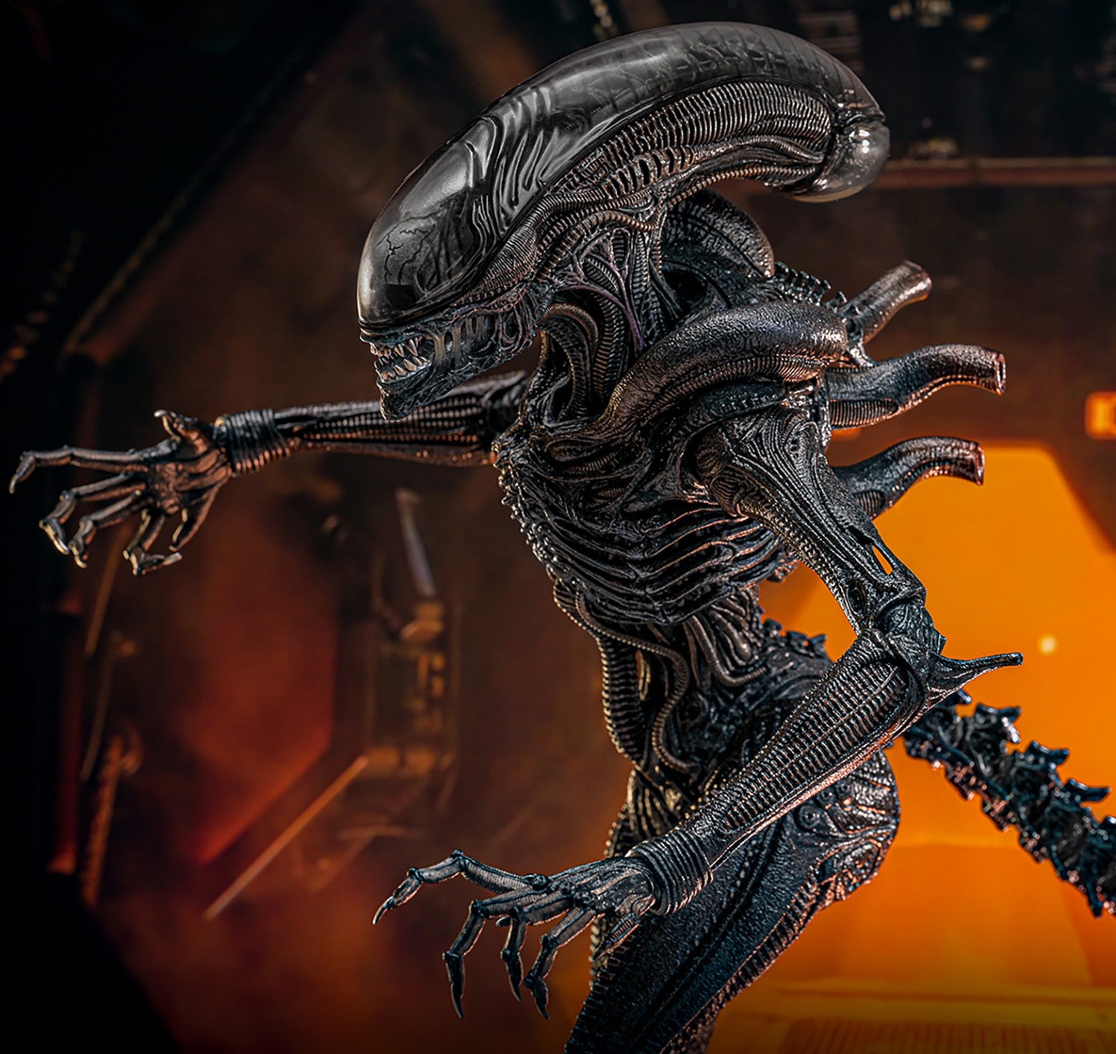 Hot Toys Movie Masterpiece Series: Alien Romulus - Scorched Xenomorph Escala 1/6