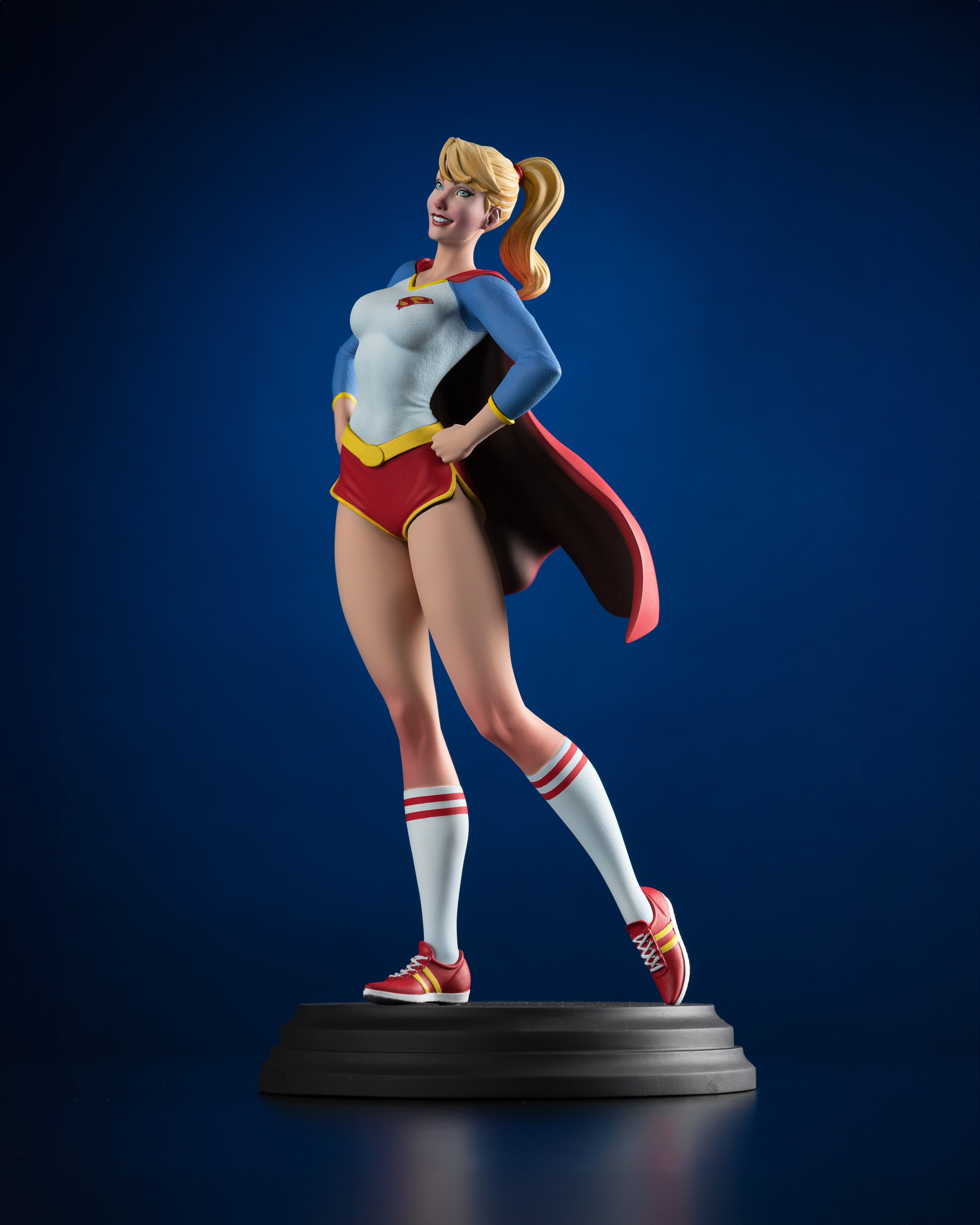 Mcfarlane Dc Direct: Dc Cover Girls - Supergirl By J Scott Campbell Resina Escala 1/8