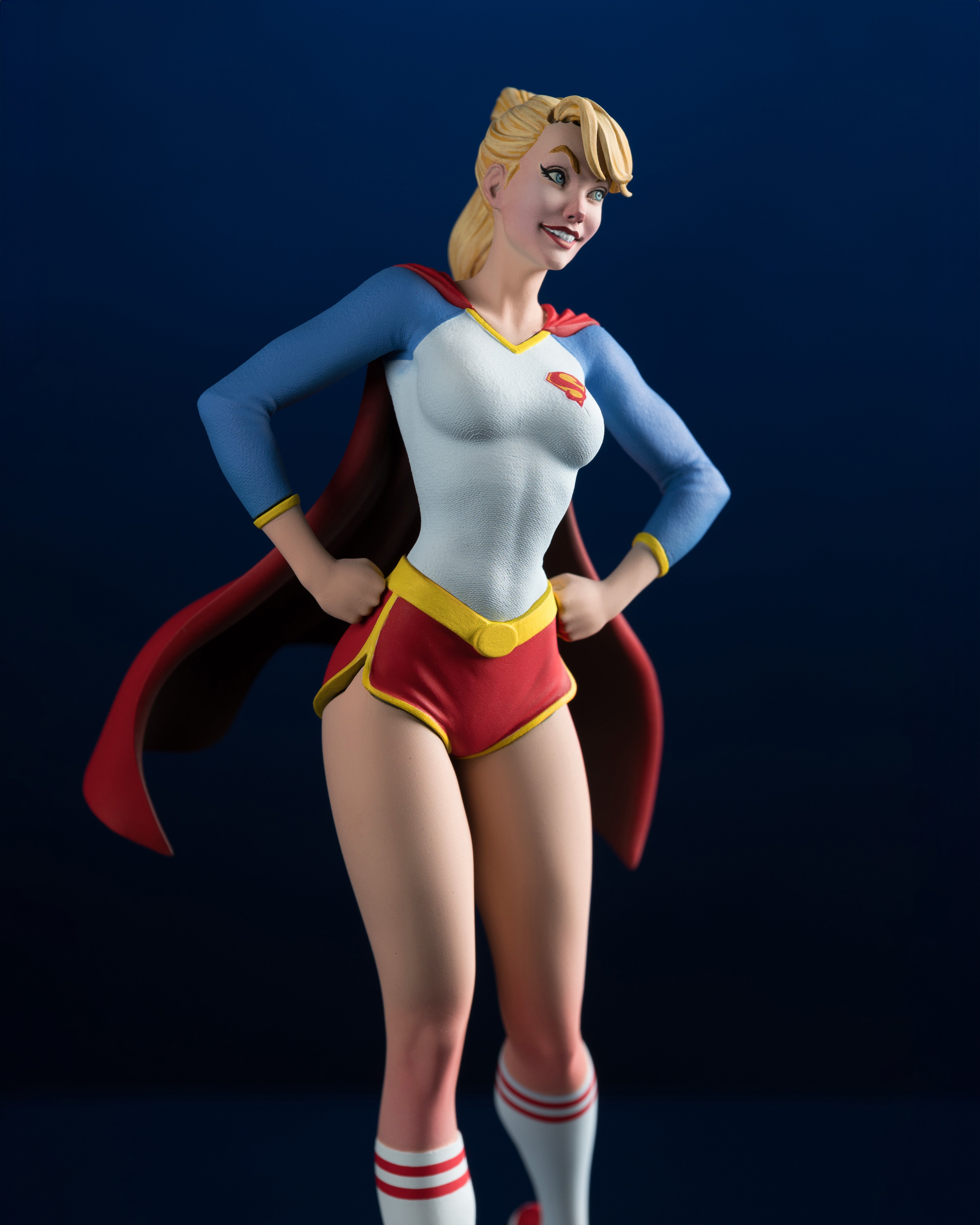 Mcfarlane Dc Direct: Dc Cover Girls - Supergirl By J Scott Campbell Resina Escala 1/8