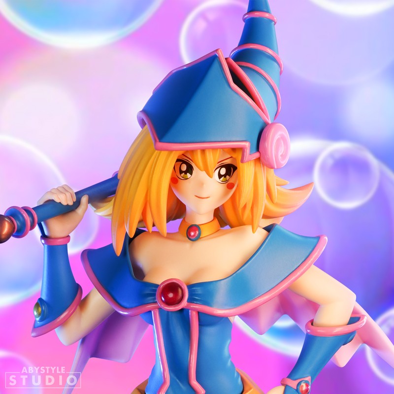 ABYStyle Super Figure Collection: Yu Gi Oh - Chica Maga Oscura Escala 1/10