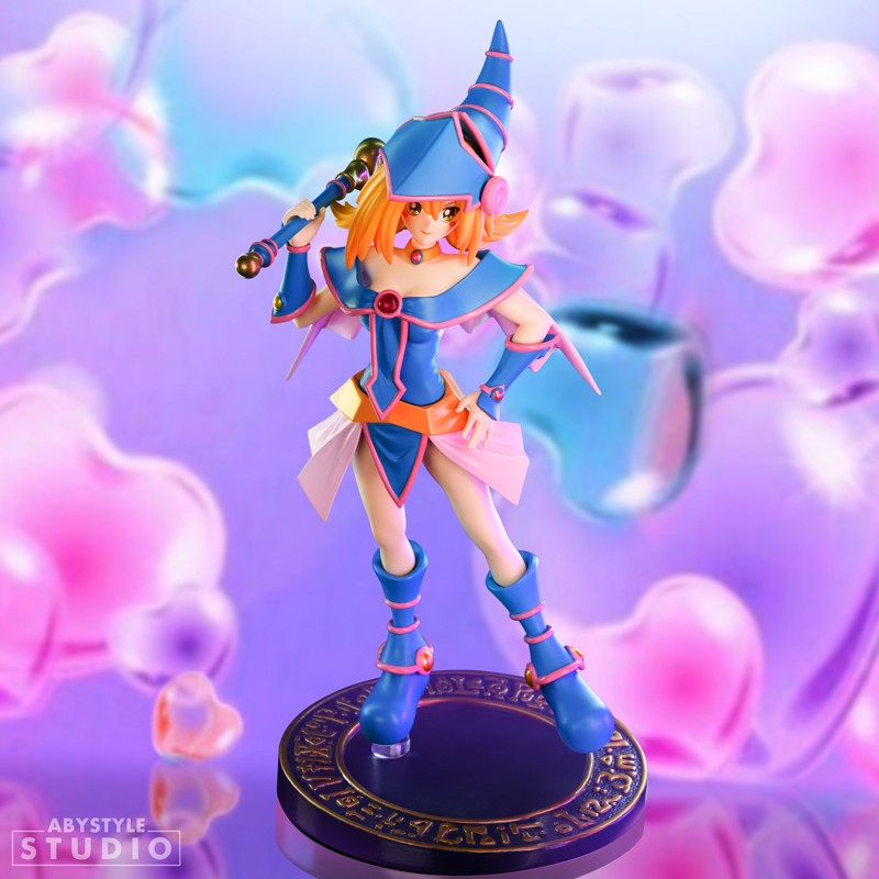 ABYStyle Super Figure Collection: Yu Gi Oh - Chica Maga Oscura Escala 1/10