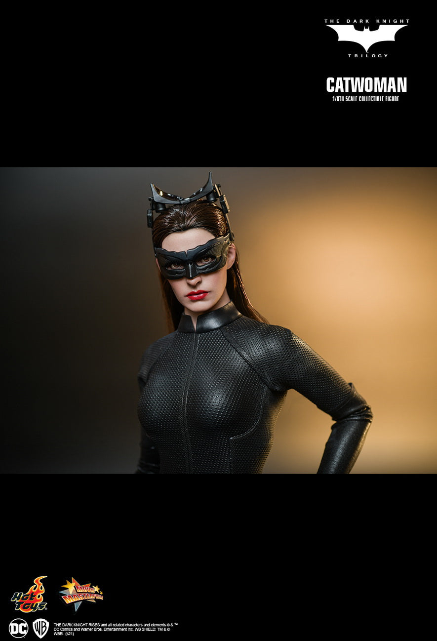 Hot Toys Movie Masterpiece Series: DC The Dark Knight Trilogy - Catwoman Escala 1/6