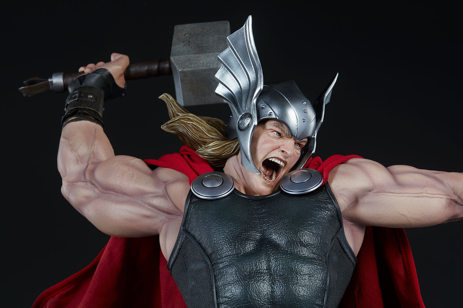 Sideshow Premium Format: Marvel - Thor Estatua