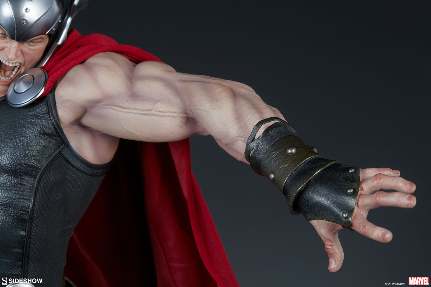 Sideshow Premium Format: Marvel - Thor Estatua