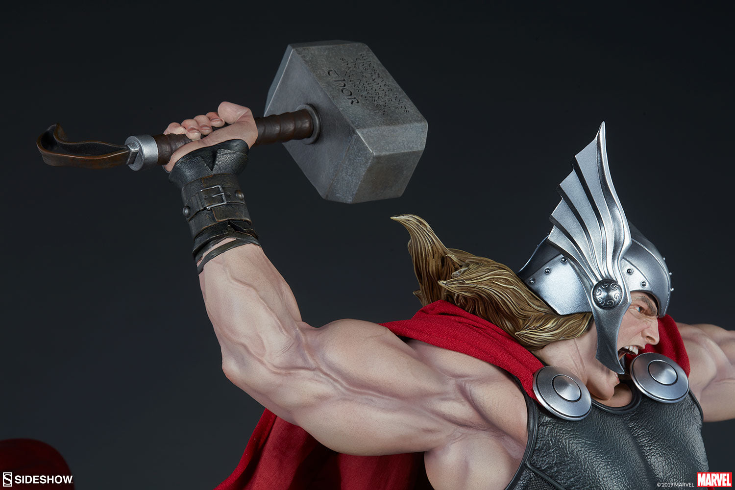 Sideshow Premium Format: Marvel - Thor Estatua