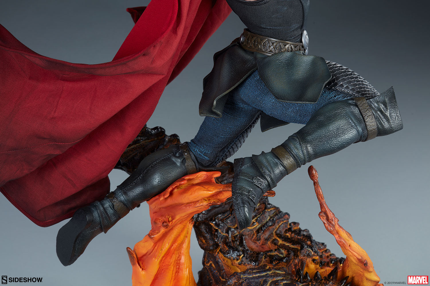 Sideshow Premium Format: Marvel - Thor Estatua