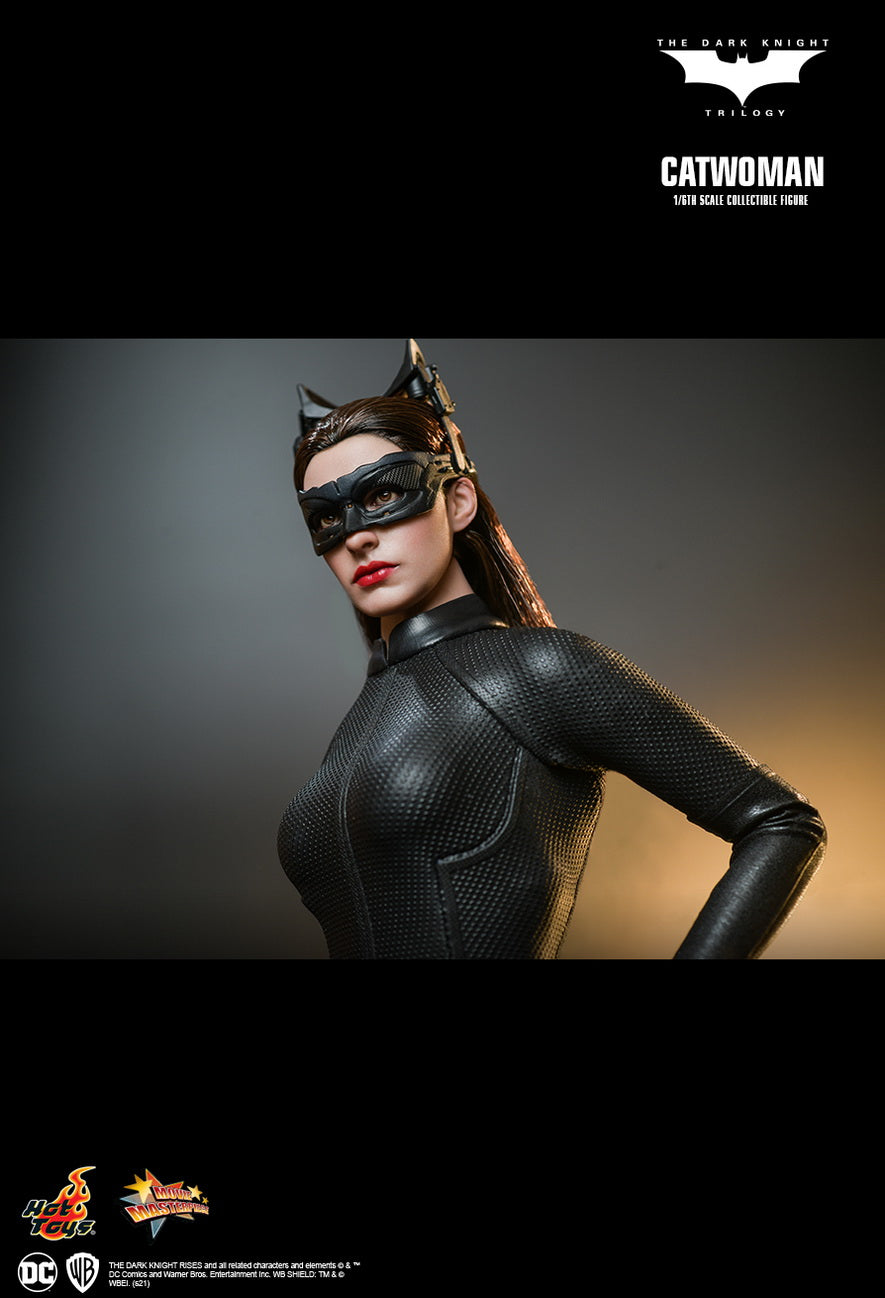 Hot Toys Movie Masterpiece Series: DC The Dark Knight Trilogy - Catwoman Escala 1/6