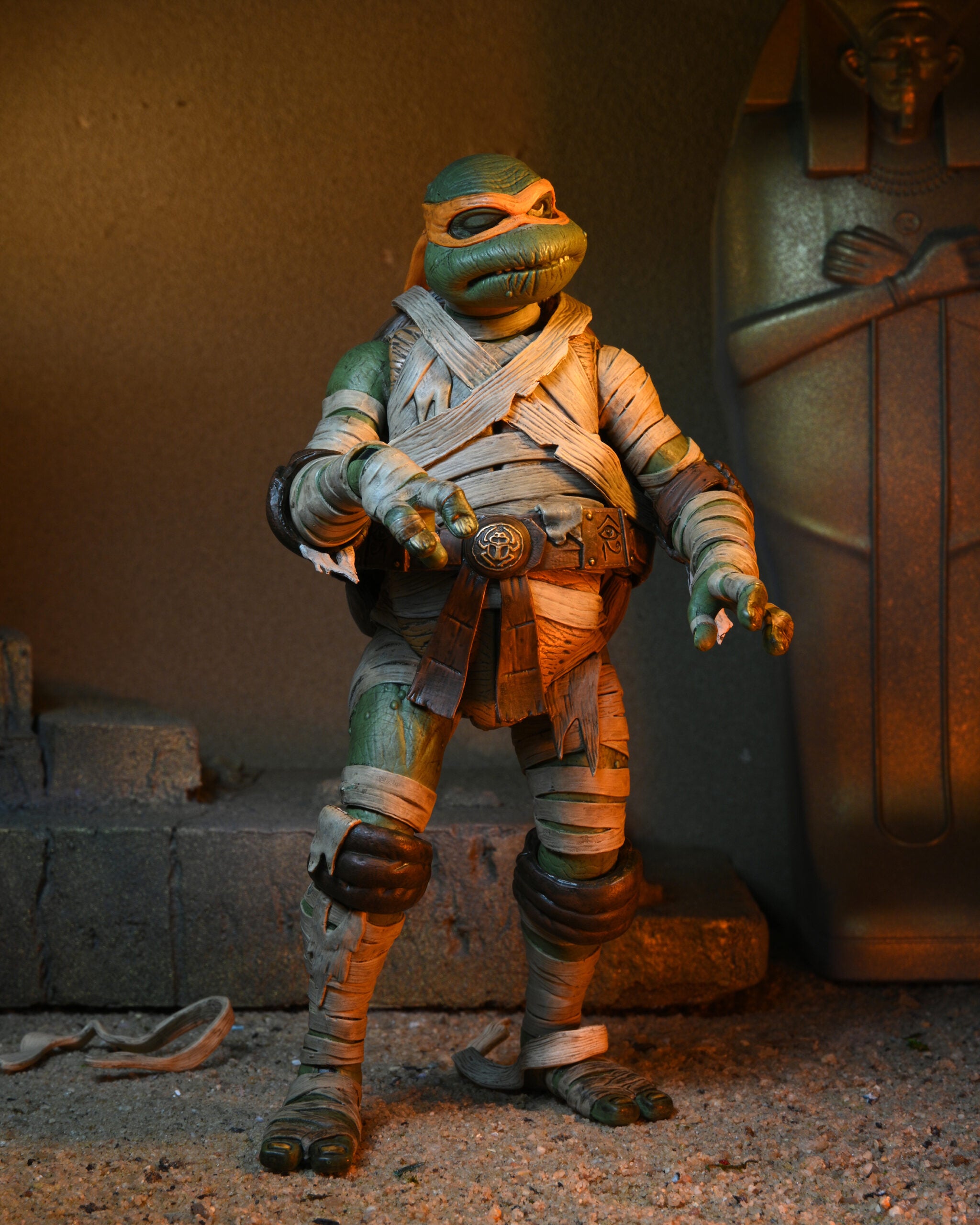 NECA Figura de Accion Ultimate: Universal Monsters X TMNT - Mike Como La Momia 7 Pulgadas