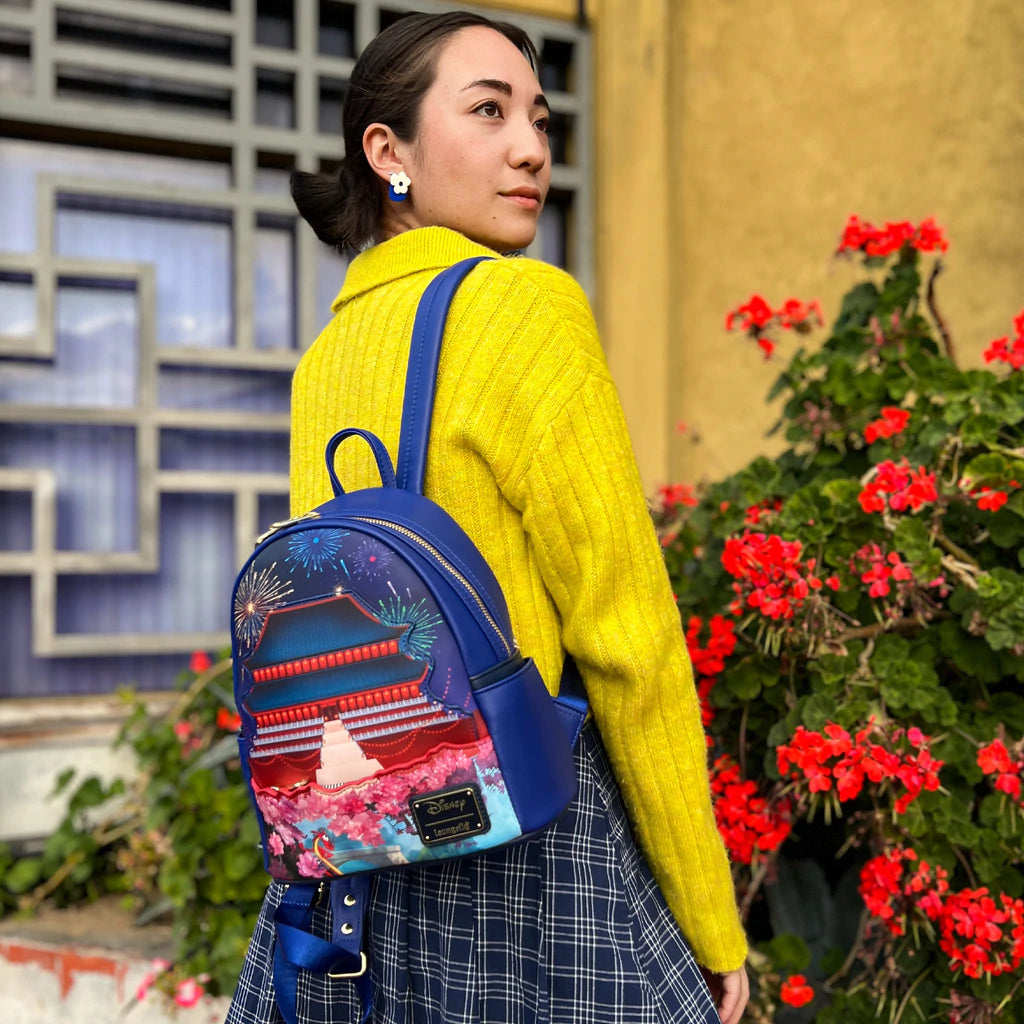 Loungefly X Disney: Mulan - Castillo De China Mini Mochila